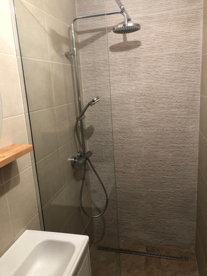 Apartament 2 Camere La Casa - Bucuresti Esterno foto